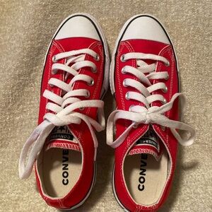 Red size 7 women’s Converse.